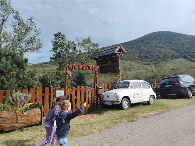 Šetnja do manastira i potraga za blagom